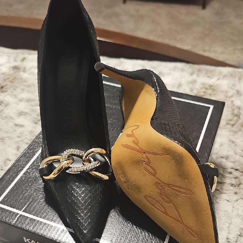 Karl Lagerfeld Black Heels with Sophisticated Design